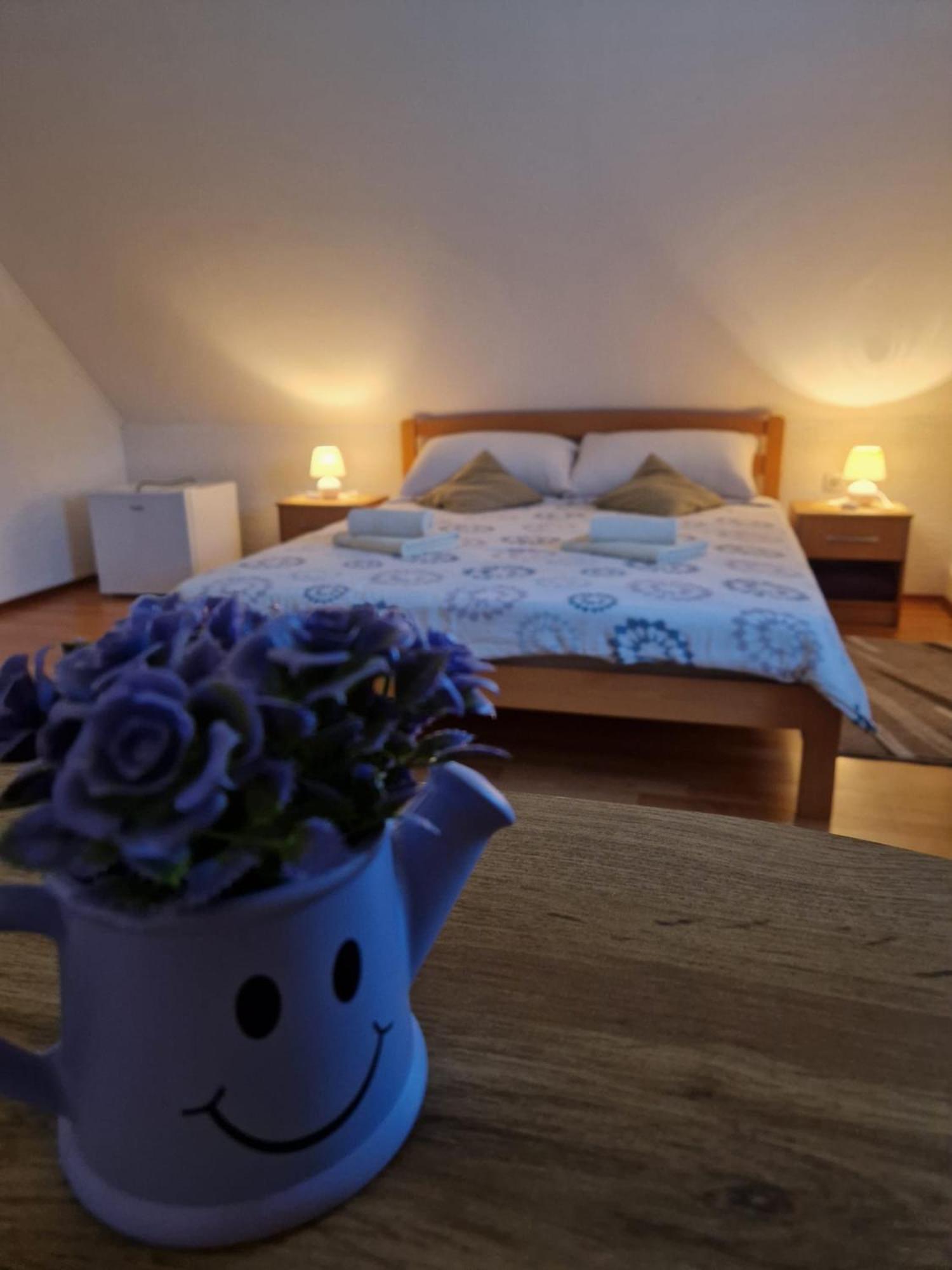 House Luketić Hotell Rastovača Eksteriør bilde