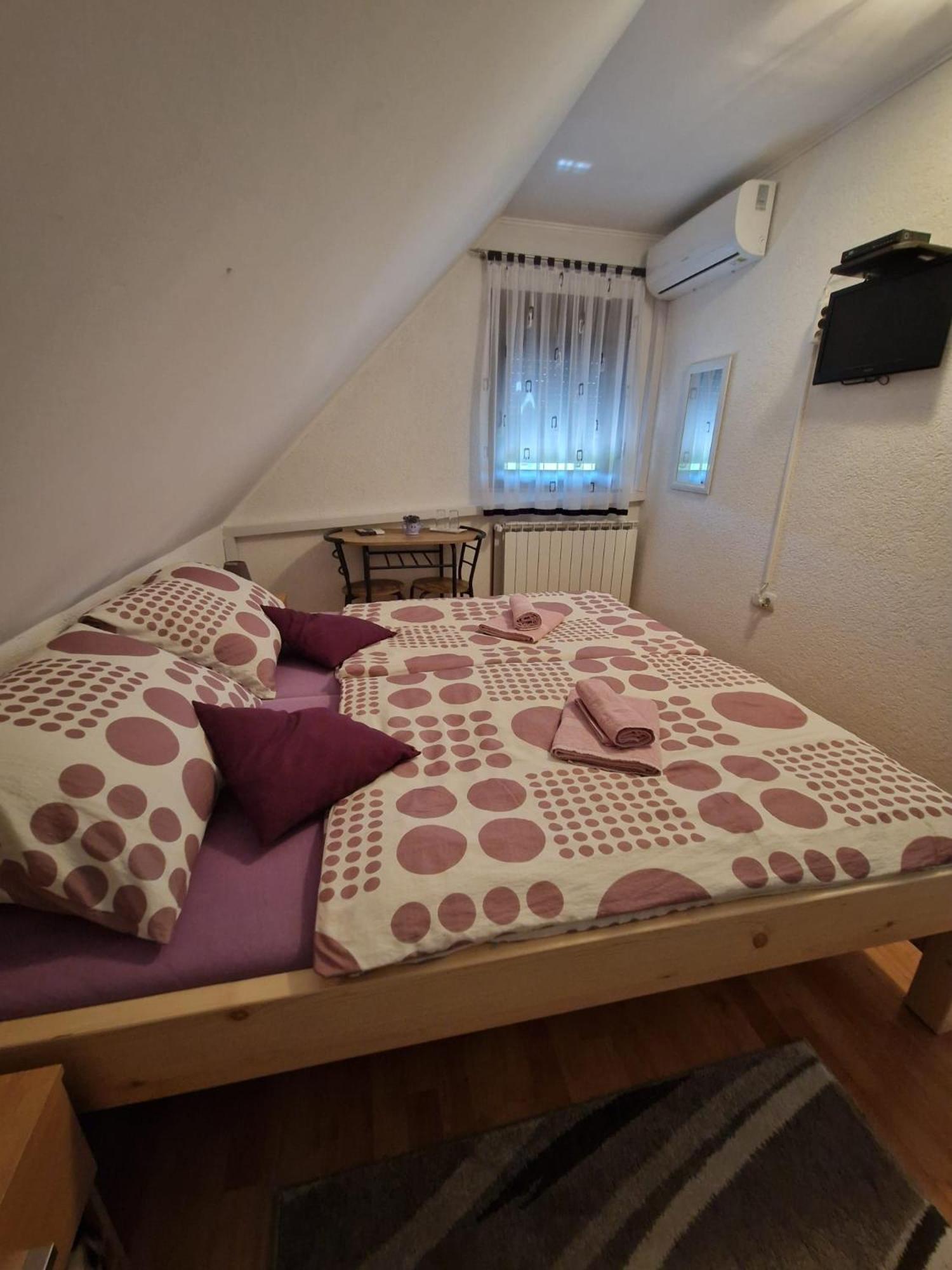 House Luketić Hotell Rastovača Eksteriør bilde