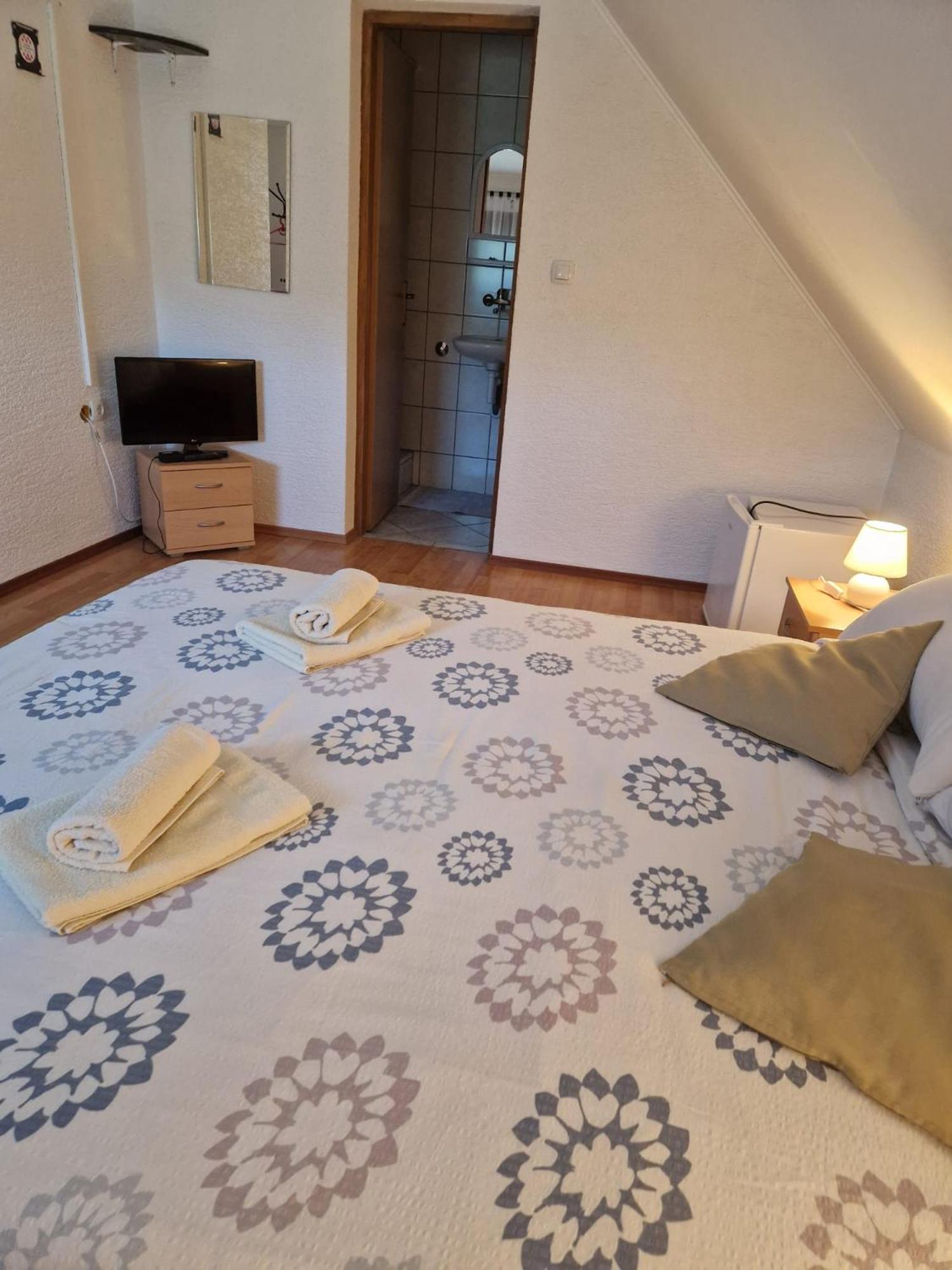 House Luketić Hotell Rastovača Eksteriør bilde